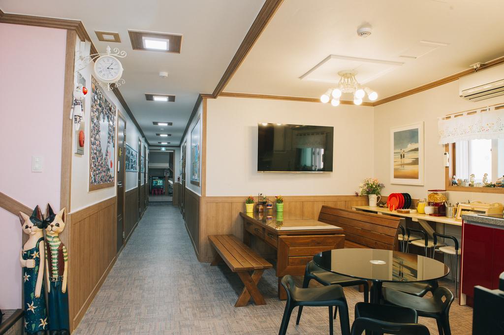 We Guesthouse Busan Dış mekan fotoğraf