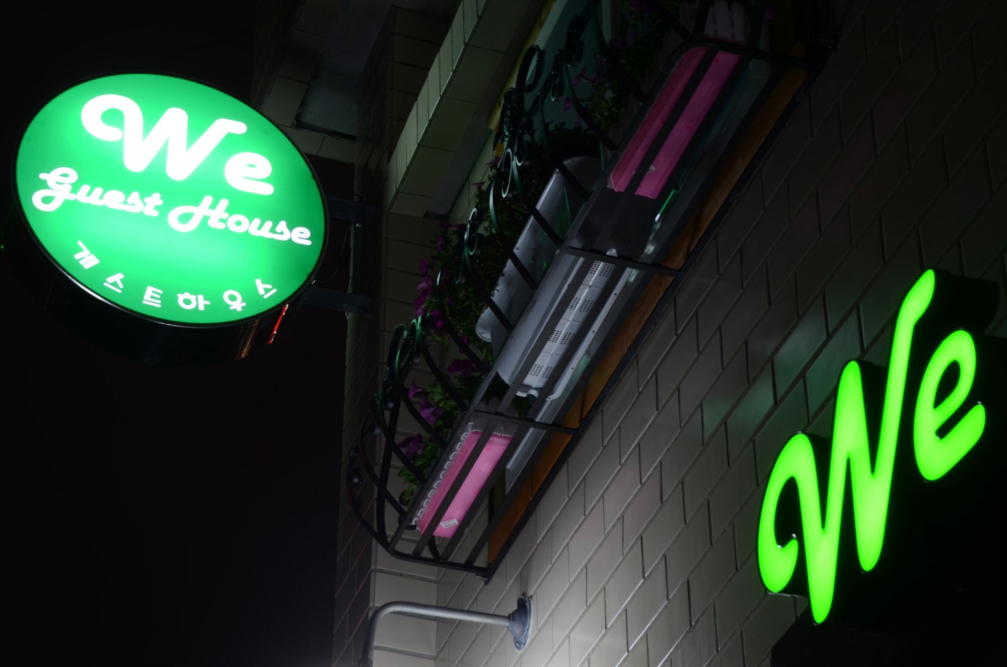 We Guesthouse Busan Dış mekan fotoğraf